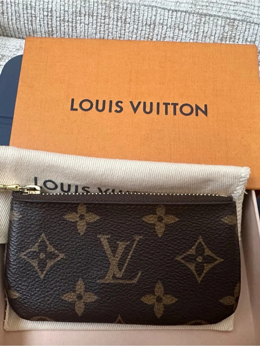 Louis Vuitton compact louis